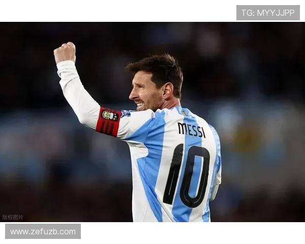 埃利奥特社媒展示梅西内马尔球星卡揭示足球价值与传奇地位